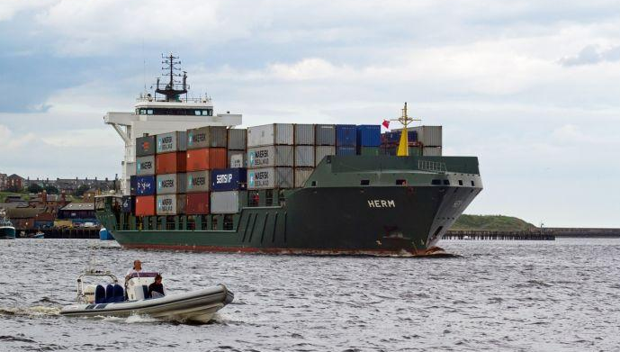 德路里:不相信运价已经触底，，，，，，，集装箱海运价还将下滑