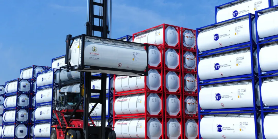 卸完煤油直接装食用油？？？？？？？海运中的罐式集装箱不会这么做