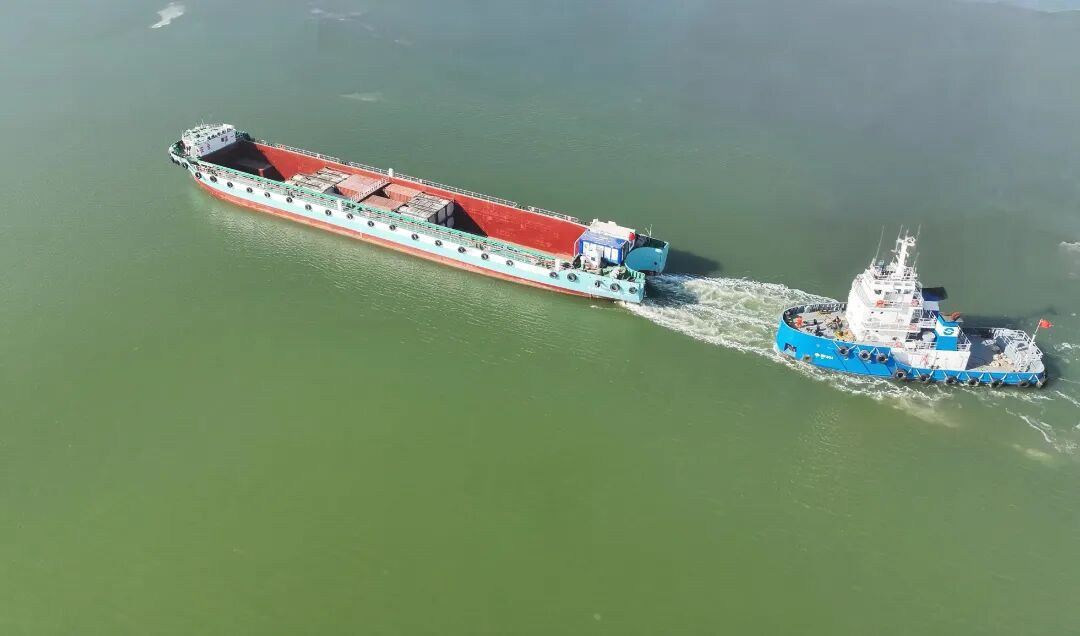 黄金水道”空箱调运顺遂完成首航，，，，，潍坊港区“海河联运”通道再添新动能