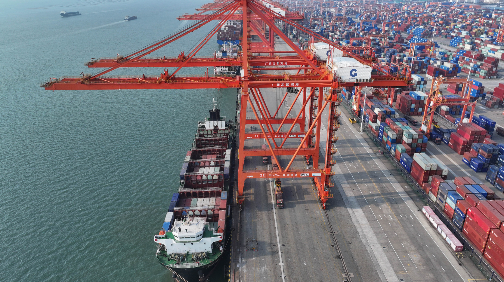 为什么内贸海运，，，，，往返航线价钱纷歧样？？？？？